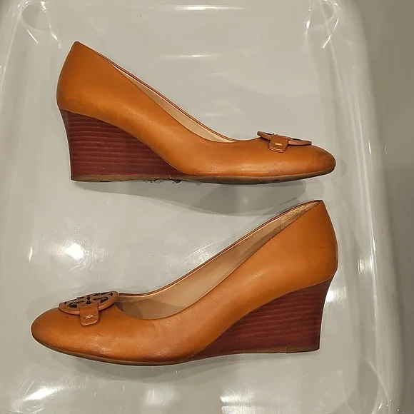 TORY BURCH Cognac Tan Leather Wedges